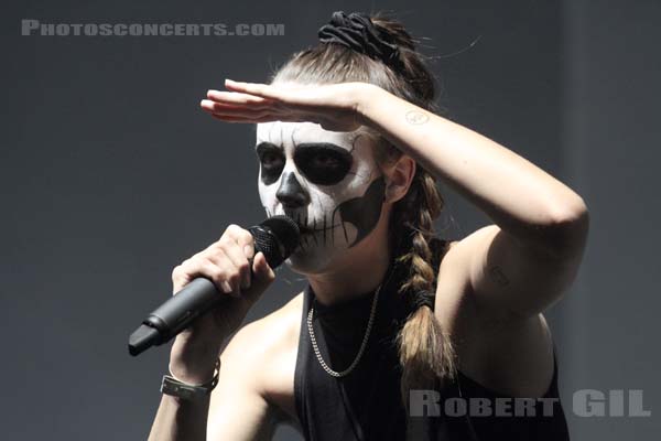 MØ - 2014-10-31 - PARIS - Grande Halle de La Villette - 